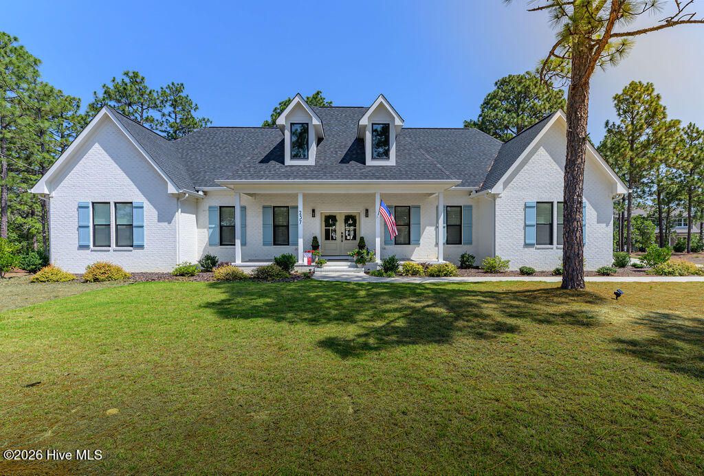 237 Carriage Park Drive, West End, NC 27376