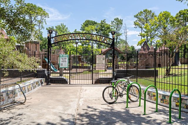 316 Aurora Street, Houston, TX 77008