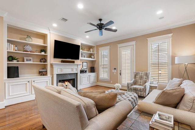 316 Aurora Street, Houston, TX 77008