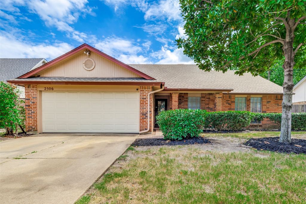 2506 Villanova Street, Arlington, TX 76018