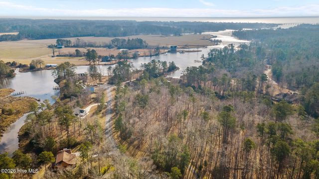 280 Winding Creek Drive, Oriental, NC 28571