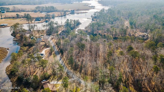 280 Winding Creek Drive, Oriental, NC 28571