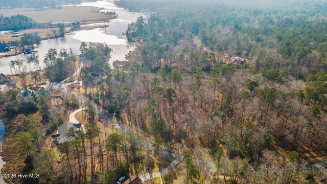 280 Winding Creek Drive, Oriental, NC 28571