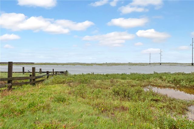 1326 Ross Ave, Port Aransas, TX 78373