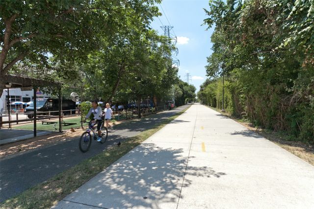 4017 Buena Vista Street 104, Dallas, TX 75204