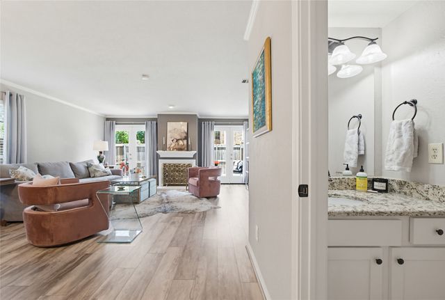 4017 Buena Vista Street 104, Dallas, TX 75204