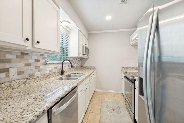 4017 Buena Vista Street 104, Dallas, TX 75204