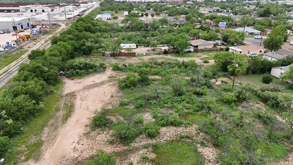Image 5 of property listing at 0 17th St 0.255, San Angelo, TX 76903