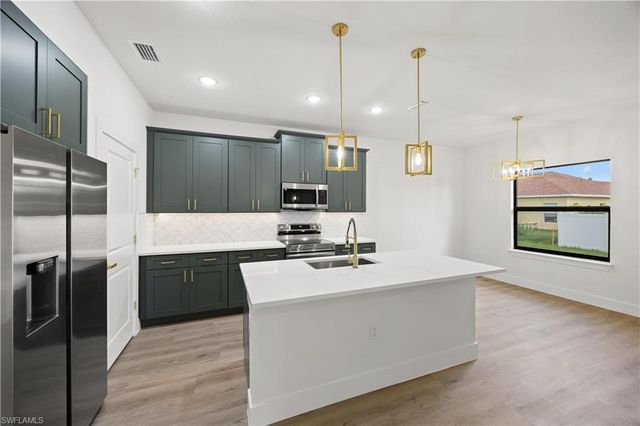 2040 Gerald Avenue, North Port, FL 34286
