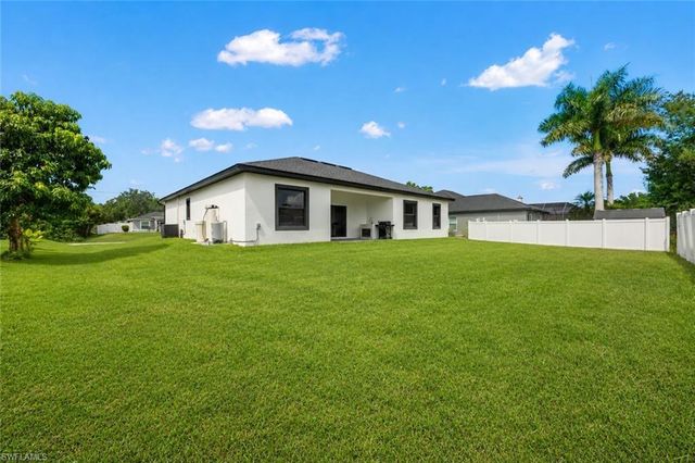 2040 Gerald Avenue, North Port, FL 34286