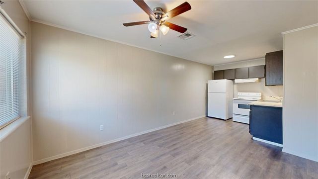 208 Lynn Drive B, Bryan, TX 77801