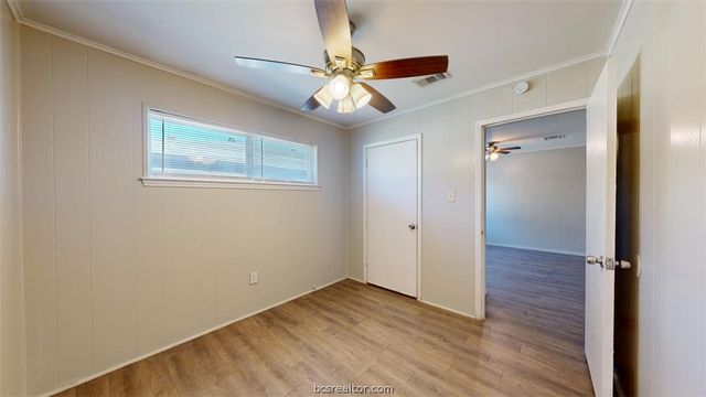 208 Lynn Drive B, Bryan, TX 77801