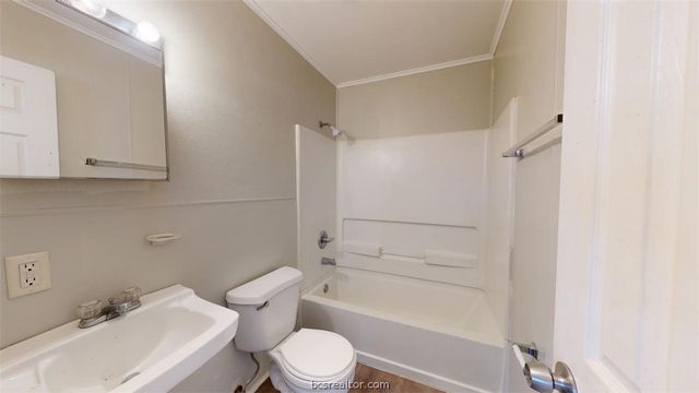 208 Lynn Drive B, Bryan, TX 77801