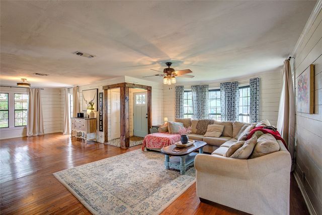 929 Church Street, Sulphur Springs, TX 75482