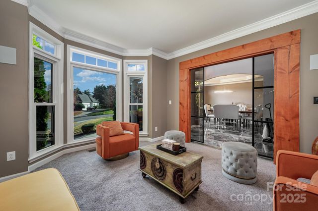 10927 Parkleigh Drive, Charlotte, NC 28262