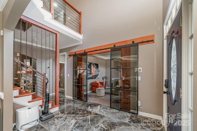 10927 Parkleigh Drive, Charlotte, NC 28262