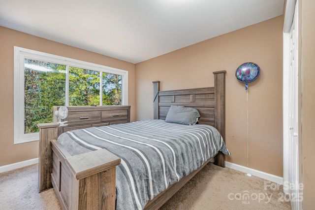 10927 Parkleigh Drive, Charlotte, NC 28262