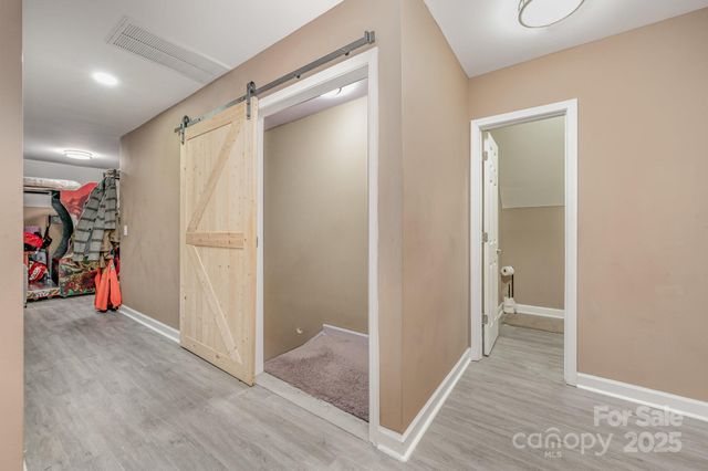 10927 Parkleigh Drive, Charlotte, NC 28262