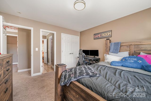 10927 Parkleigh Drive, Charlotte, NC 28262