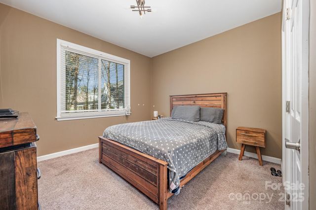 10927 Parkleigh Drive, Charlotte, NC 28262