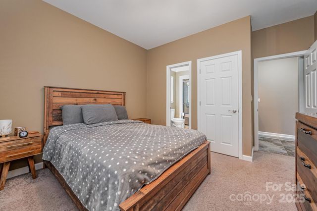 10927 Parkleigh Drive, Charlotte, NC 28262