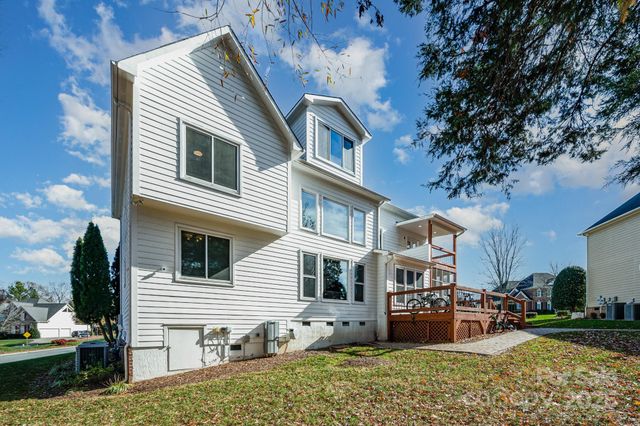 10927 Parkleigh Drive, Charlotte, NC 28262