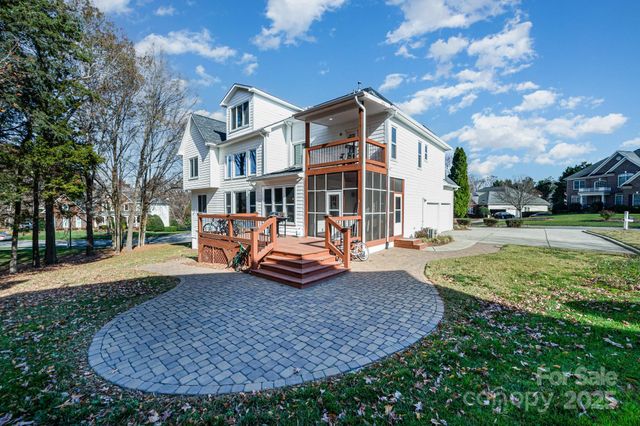 10927 Parkleigh Drive, Charlotte, NC 28262