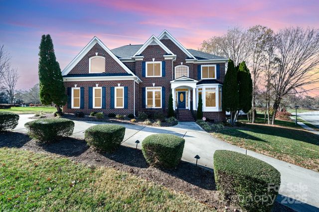 10927 Parkleigh Drive, Charlotte, NC 28262