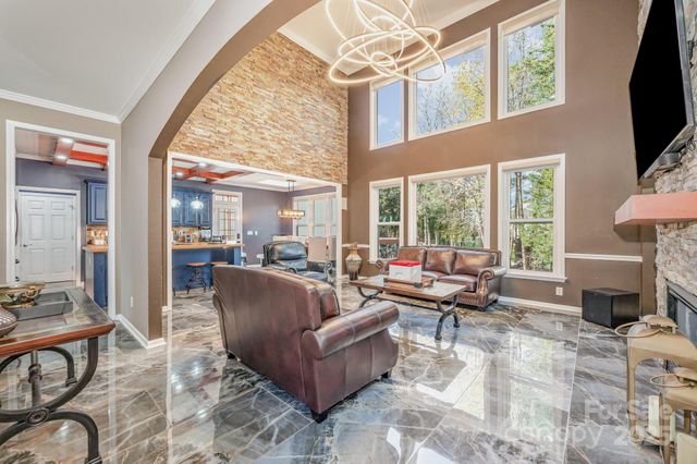 10927 Parkleigh Drive, Charlotte, NC 28262