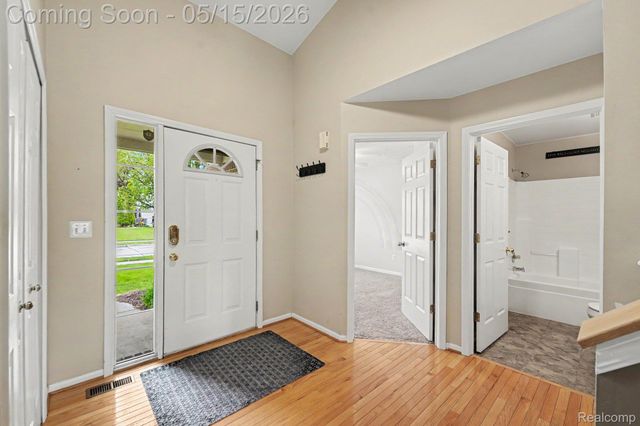 31027 Dawson Street, Garden City, MI 48135
