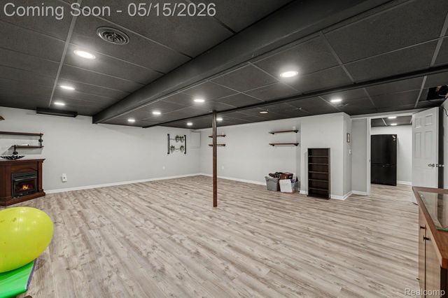 31027 Dawson Street, Garden City, MI 48135