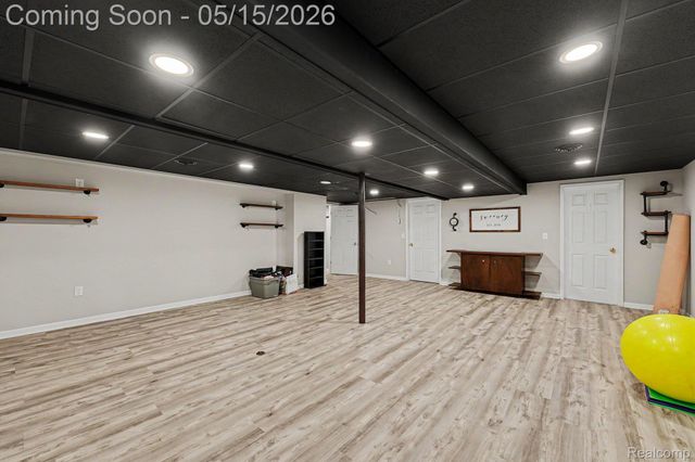 31027 Dawson Street, Garden City, MI 48135