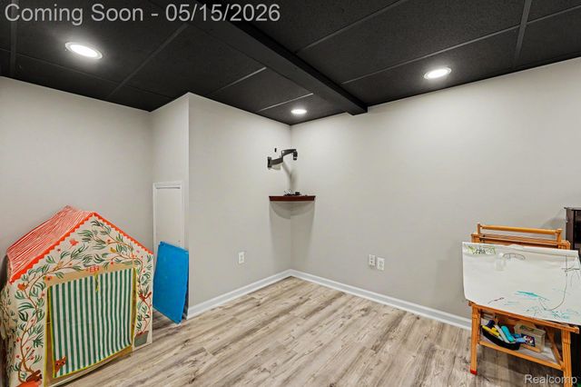 31027 Dawson Street, Garden City, MI 48135