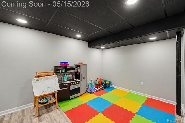 31027 Dawson Street, Garden City, MI 48135