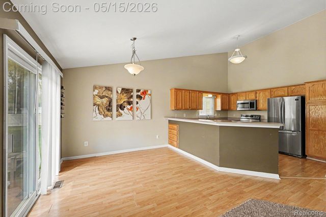 31027 Dawson Street, Garden City, MI 48135
