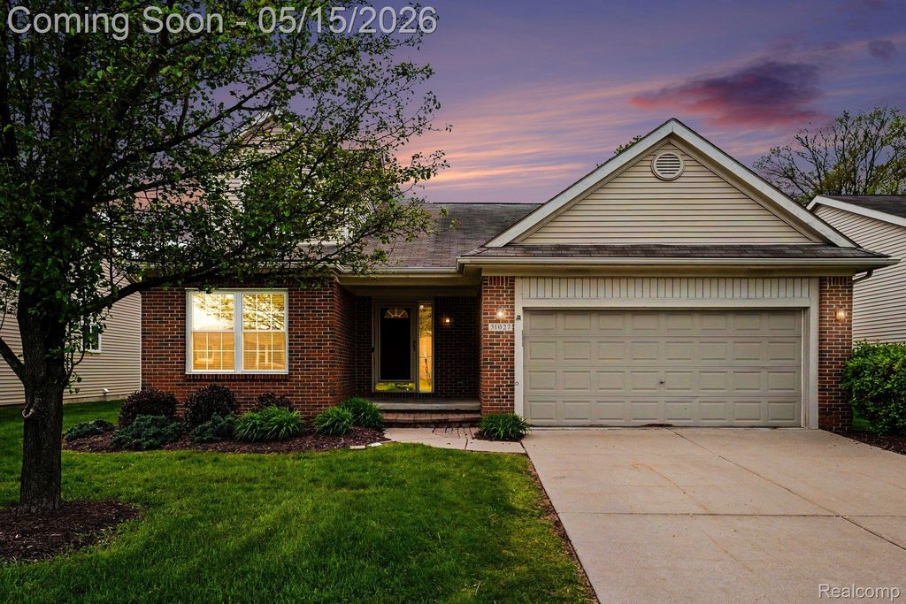 31027 Dawson Street, Garden City, MI 48135