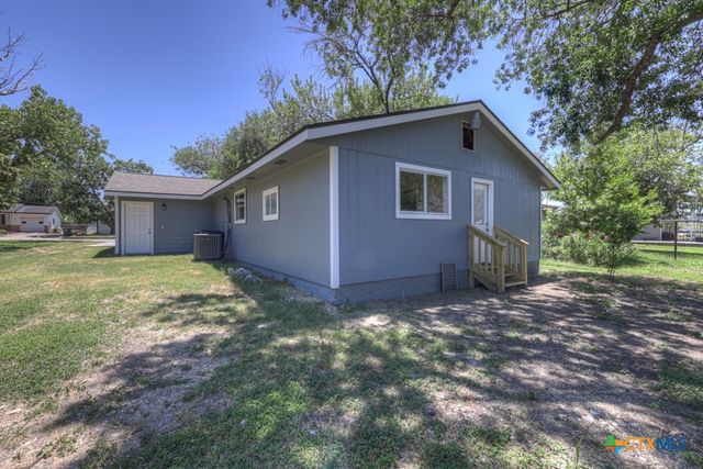 2894 Katy Street, New Braunfels, TX 78130