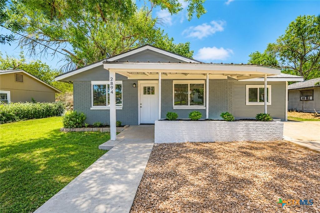 2894 Katy Street, New Braunfels, TX 78130