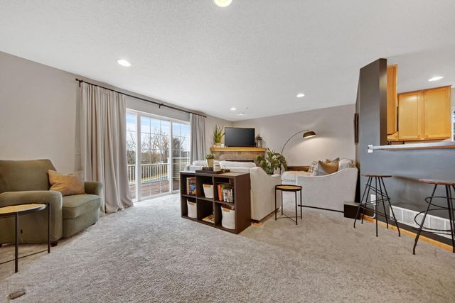 18636 Joplin Avenue 104, Lakeville, MN 55044