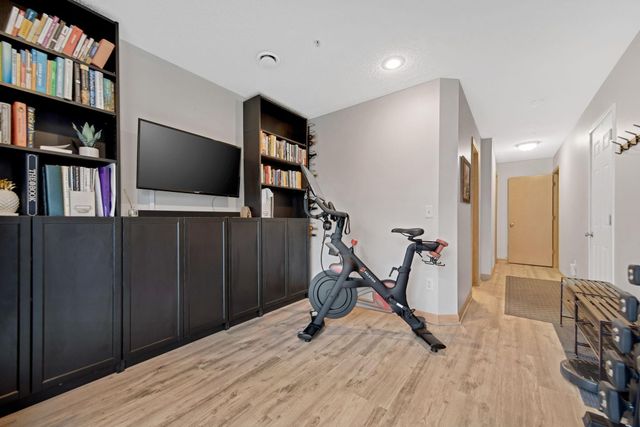 18636 Joplin Avenue 104, Lakeville, MN 55044