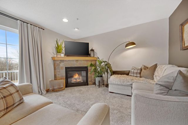 18636 Joplin Avenue 104, Lakeville, MN 55044