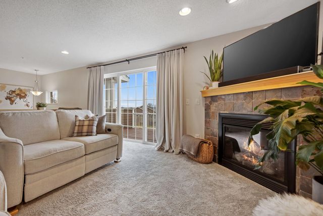 18636 Joplin Avenue 104, Lakeville, MN 55044