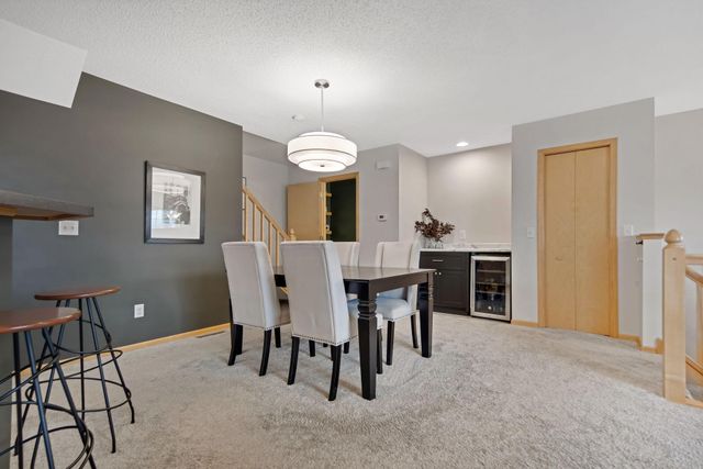 18636 Joplin Avenue 104, Lakeville, MN 55044