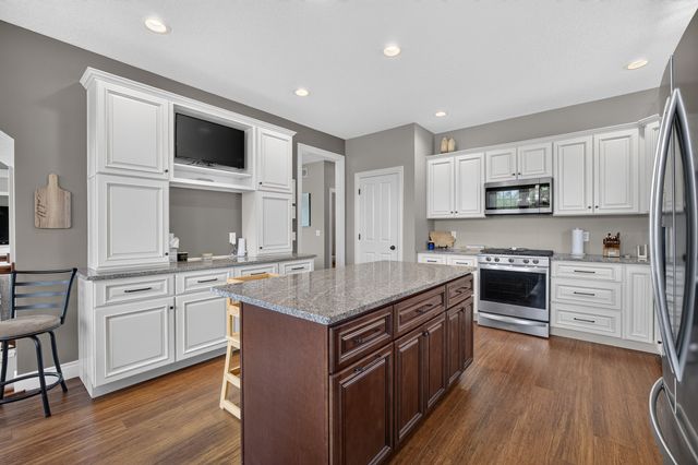 6201 Lillie Avenue, Davenport, IA 52806