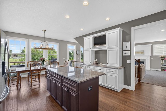 6201 Lillie Avenue, Davenport, IA 52806