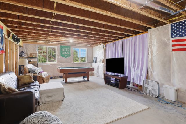 6201 Lillie Avenue, Davenport, IA 52806