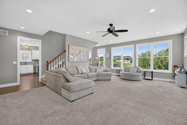 6201 Lillie Avenue, Davenport, IA 52806