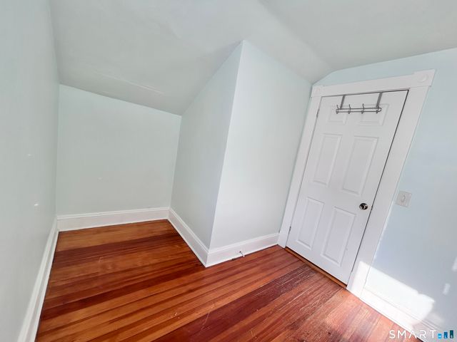 26 Crescent Street, New London, CT 06320