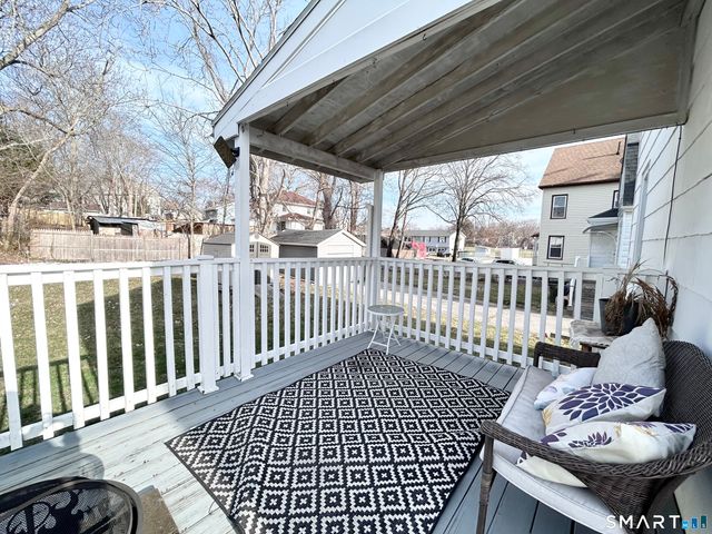 26 Crescent Street, New London, CT 06320