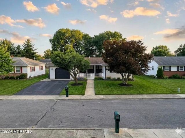 331 Barbados Drive N, Toms River, NJ 08757